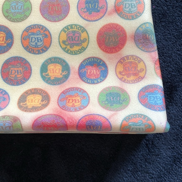 Dooney & Bourke D&B Tiney East West Bag From The Medallion Collection 20… - Picture 3 of 6